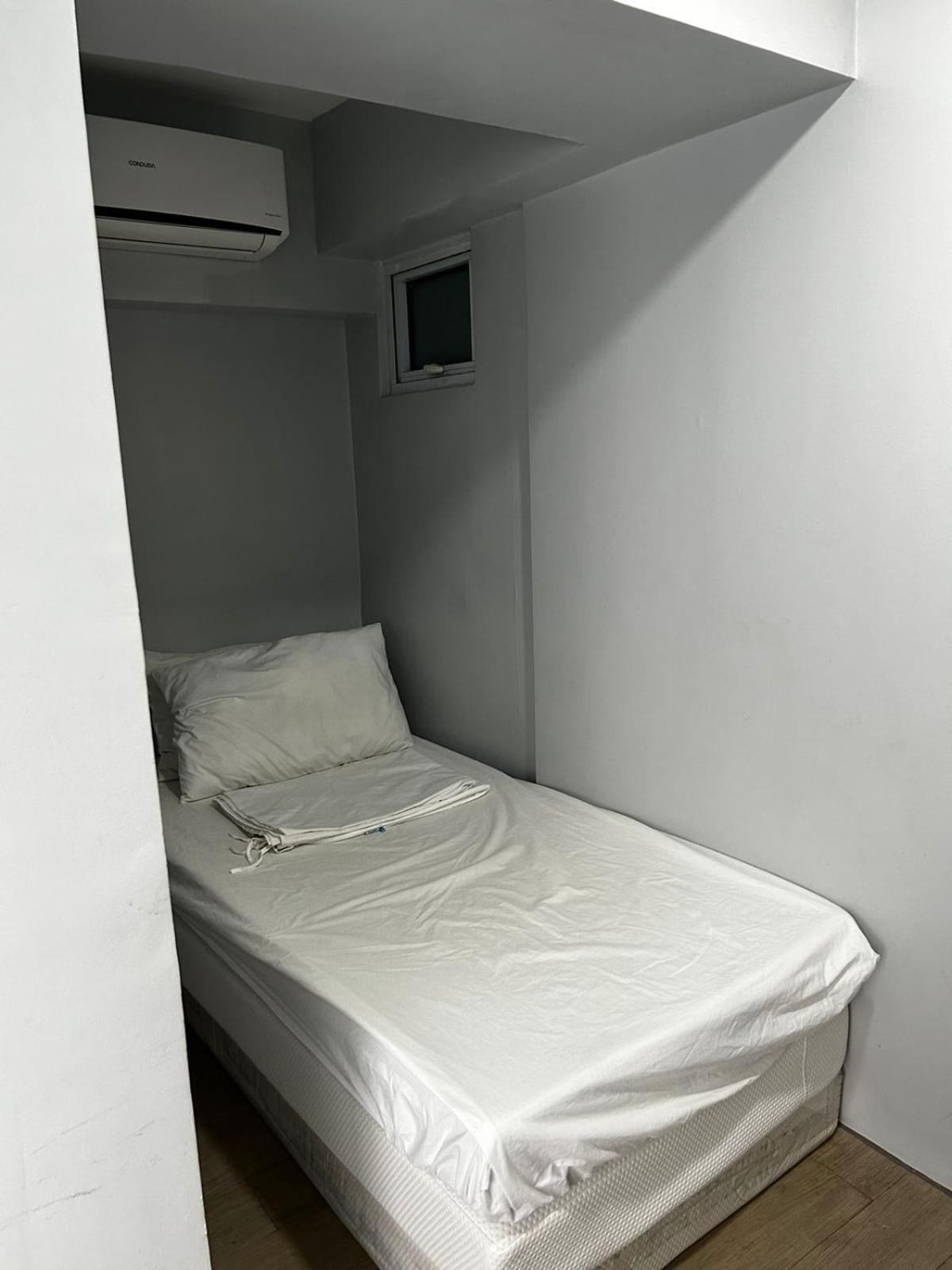 טאגיג Oasis Regency @ Fort Victoria Bgc מראה חיצוני תמונה