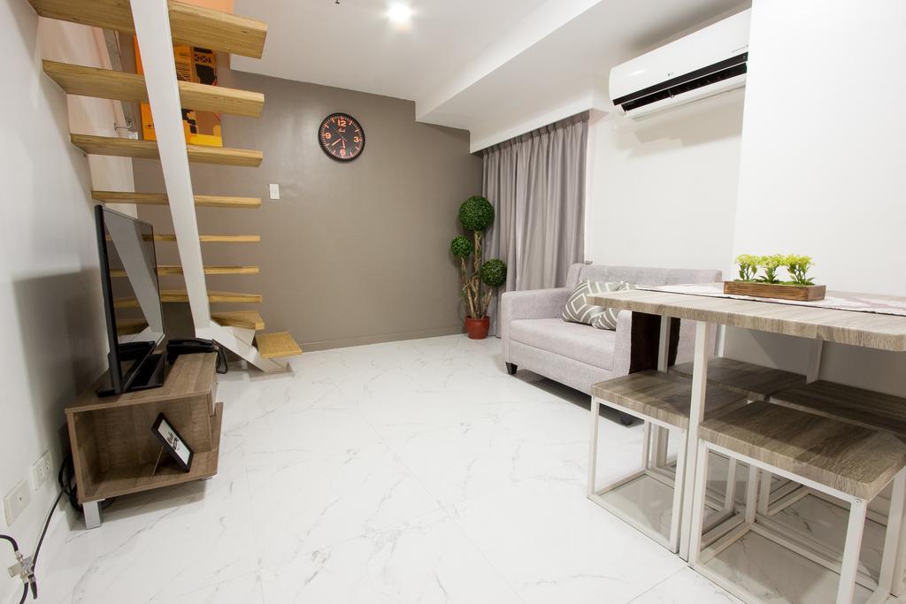 טאגיג Oasis Regency @ Fort Victoria Bgc מראה חיצוני תמונה